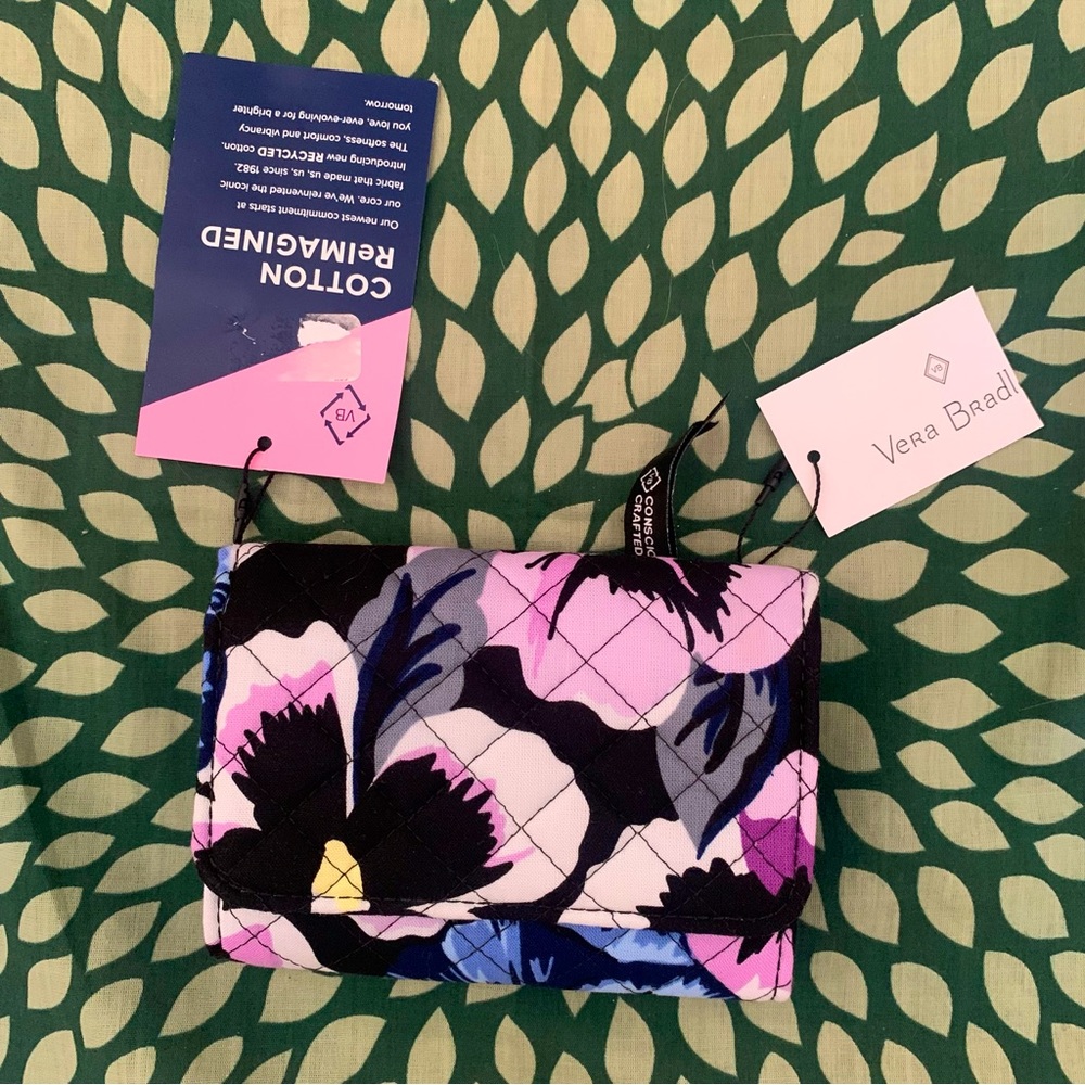 Vera Bradley RFID Riley wallet Plum Pansies NWT